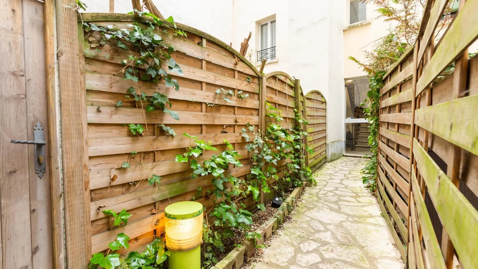 Studio Montonnerre Avec Terrasse Proche Necker Et Montparnasse Paris